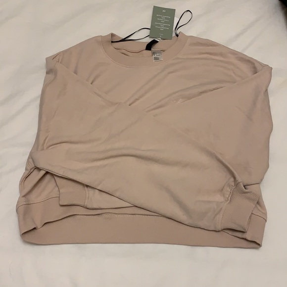 H&M pink “smile” cropped sweater - Picture 2 of 5